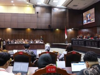 MK: Anggota Polri Dilarang Duduki Jabatan Sipil